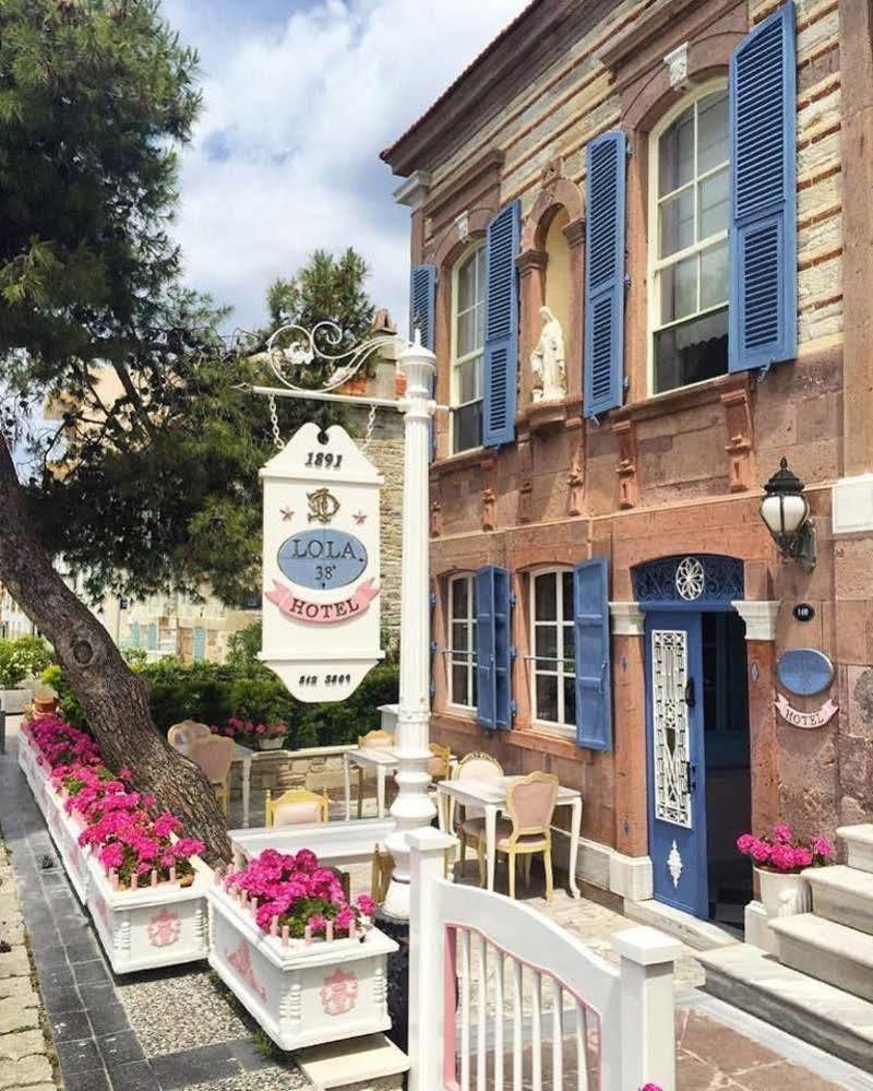 Lola 38 Hotel Foca Exterior photo